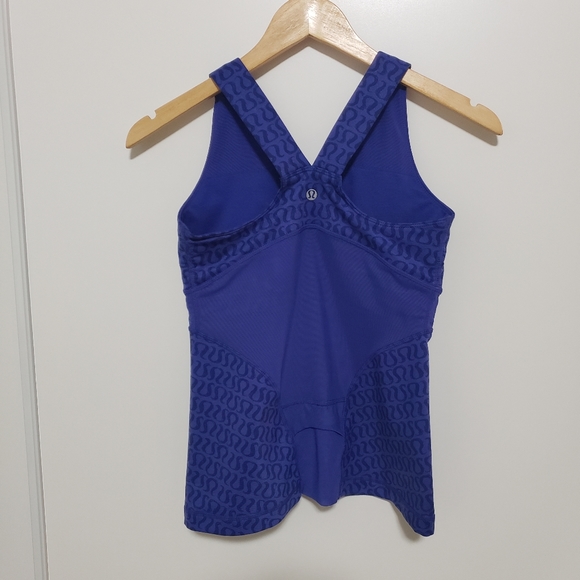 2/$20 Lululemon top sz 6 - Picture 2 of 3